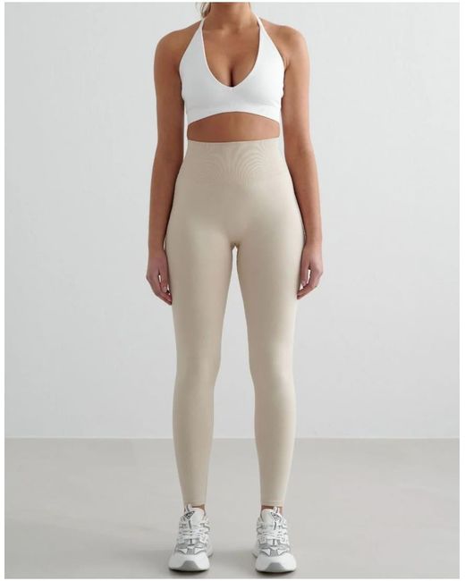 Aim'n White Shape Seamless Cross Back Bra