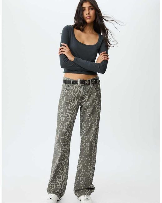 Maglietta Basic A Maniche Lunghe Scuro di Stradivarius in Gray