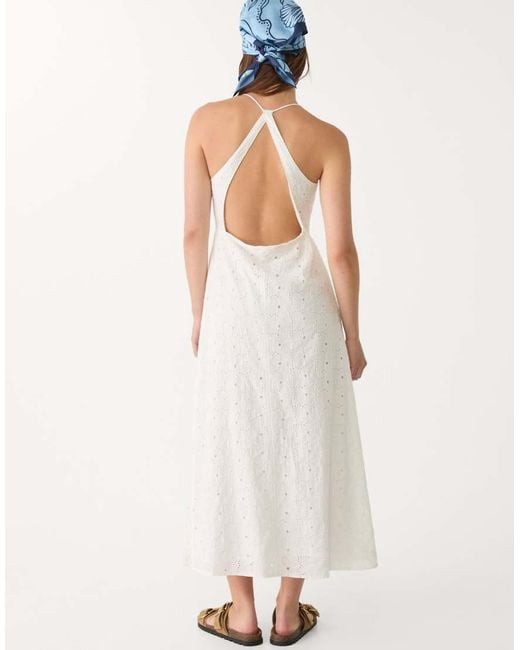 Stradivarius Midi Jurk Met Borduursels in het White
