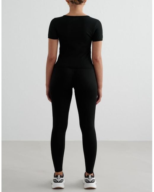 Aim'n Black Shape Seamless Short Sleeve