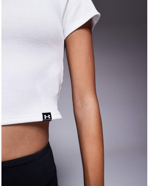 Rival di Under Armour in White