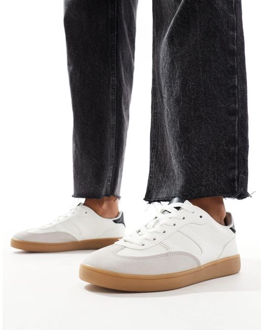 Stradivarius Black Trainer With Brown Sole
