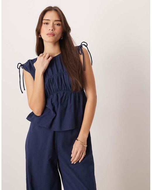 Mono Largo Con Diseño Efecto Dos Capas Y Detalle De Pecho Fruncido De ASOS de color Blue