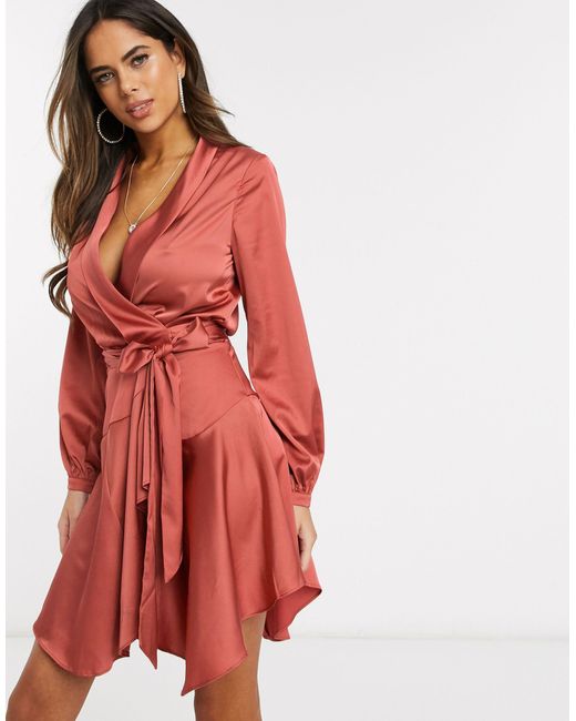 robe satin cache coeur