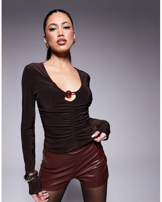 Top A Maniche Lunghe Aderente Arricciato Sul Davanti Con Sfera di ASOS in Purple