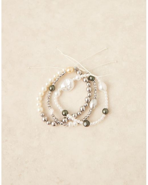 Confezione Da 3 Bracciali Misti Con Perle Sintetiche E Perline di ASOS in Metallic da Uomo