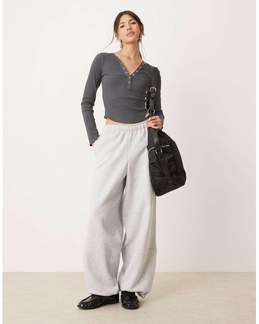 Miss Selfridge Henley Top Met Lange Mouwen En Drukknopen in het Gray