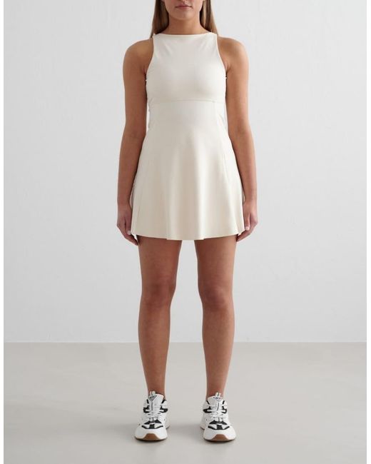 Aim'n Almond Sense in het White
