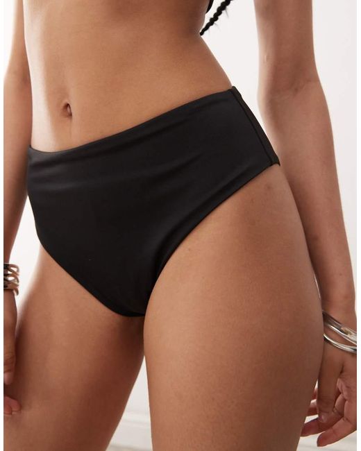 Slip Bikini A Vita Alta Neri di Weekday in Black