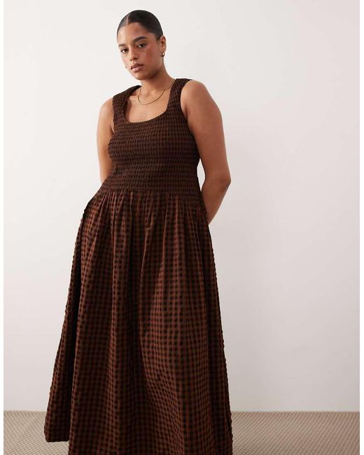 ASOS Brown Asos Design Curve Crinkle Scoop Neck Maxi Sundress With Shirred Waist