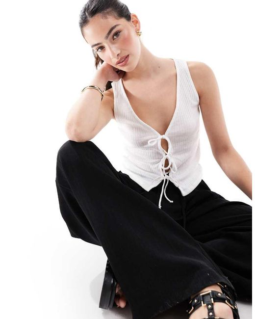 Canotta Bianca Allacciata Sul Davanti di New Look in White
