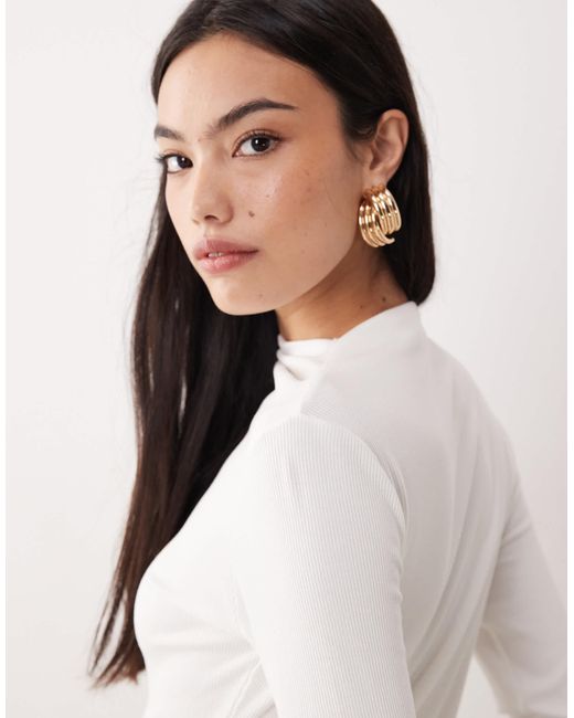 Nobody's Child White Ribbed Grown On Neck Long Sleeved Top