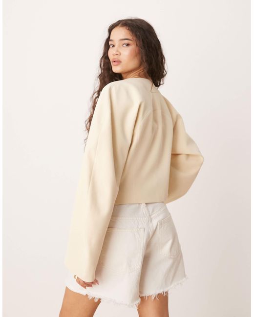 Blazer à col montant et manches cocon avec boutons dorés - babeurre ASOS en coloris Natural