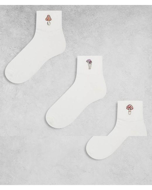 Confezione Da 3 Paia Di Calzini Corti Écru Con Funghi Ricamati di ASOS in White