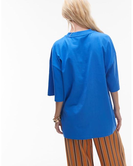 Camiseta Azul Extragrande Con Estampado Gráfico "Paloma" De Punto Liso De TOPSHOP de color Blue