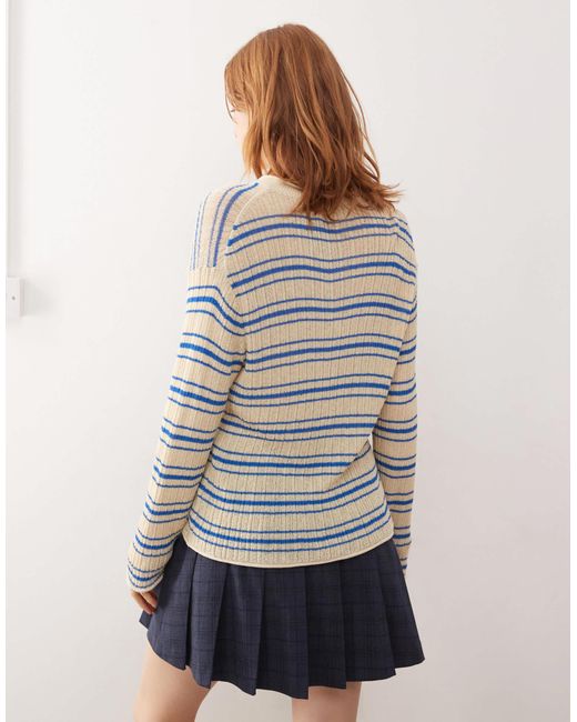 Kai - pull col v - et blanc cassé rayé Weekday en coloris Gray