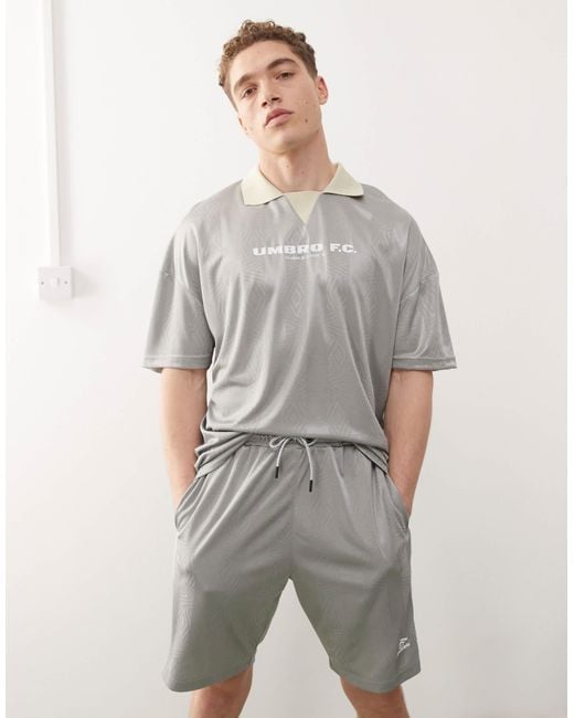 Maillot Umbro pour homme en coloris Gray