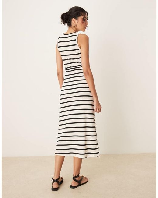 ASOS Mouwloze Gestreepte Maxi Jurk Met Gedraaid Effect in het Natural