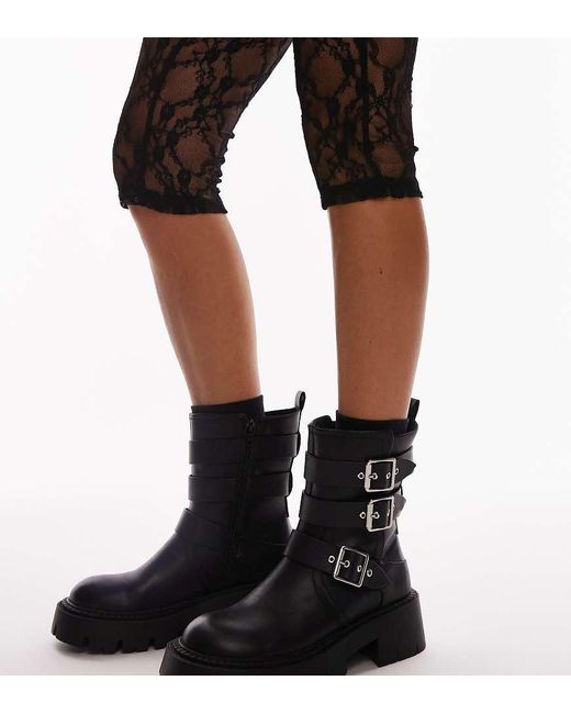 Botas Biker Negras Con Suela Gruesa Y Detalle De Hebilla Luke De Wide Fit TOPSHOP de color Black