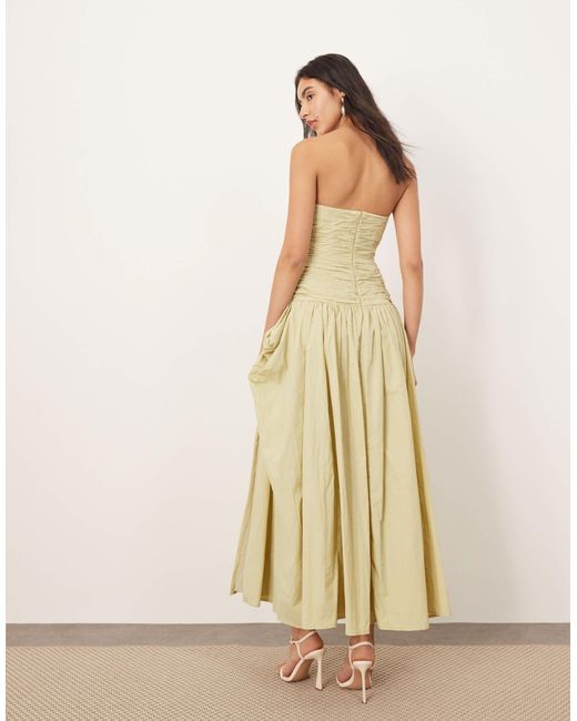 ARRANGE Natural – trägerloses midikleid