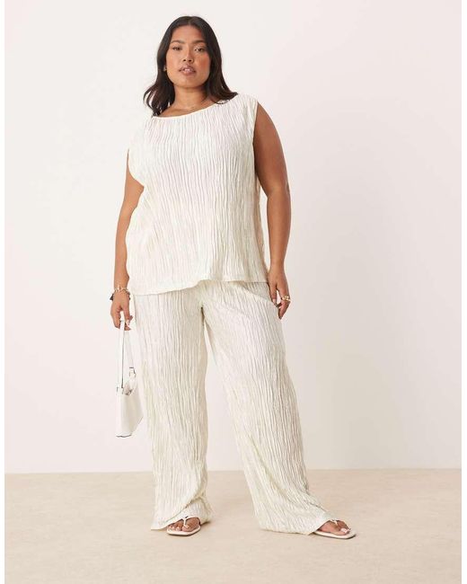 Vila Curve Natural Plisse Slash Neck Sleeveless Top Co-ord