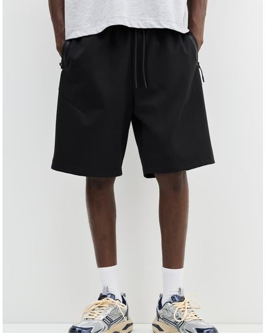 Pantaloncini Joggers Stile Bermuda Neri di Pull&Bear in White da Uomo
