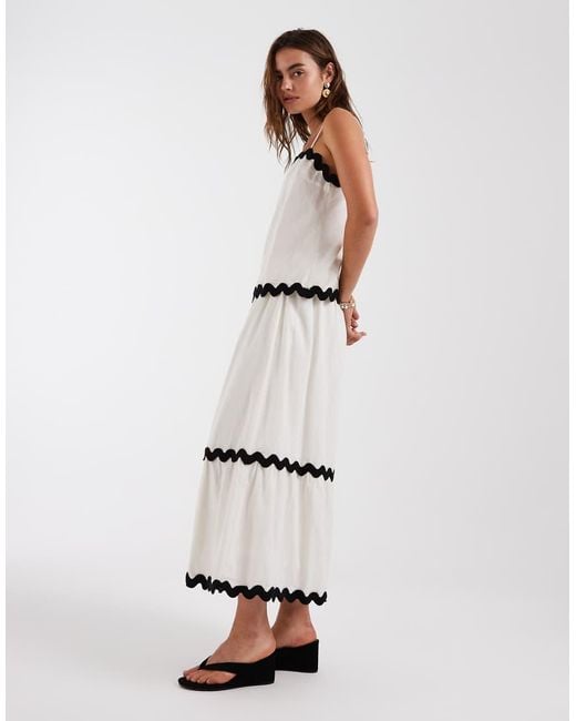 Vero Moda White Full Tiered Maxi Skirt Co-Ord With Contrast Scallop Trim