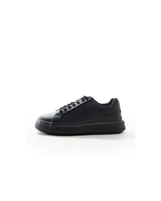 Sneakers nere con suola spessa e linguetta sul tallone a contrasto di Bershka in Gray da Uomo