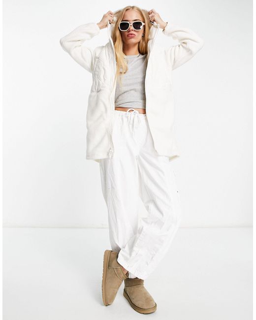 The North Face Royal Arch Quilted Zip Up Fleece Coat in White Lyst