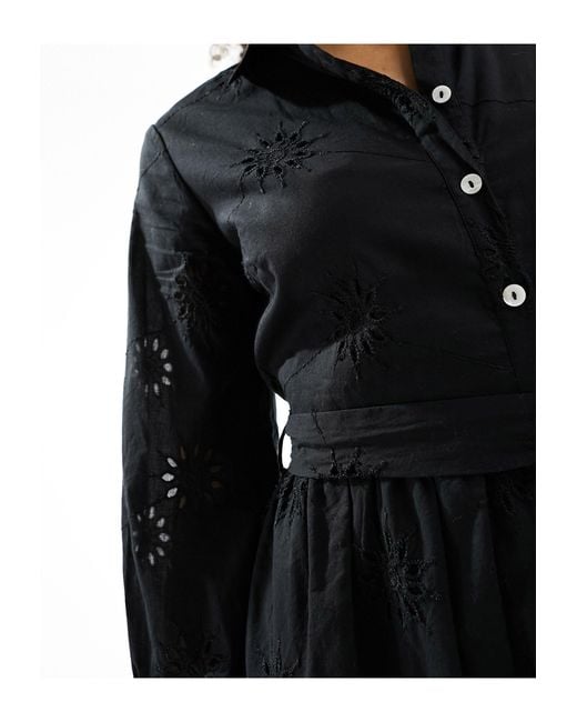 Robe chemise mi-longue avec broderie anglaise New Look en coloris Black