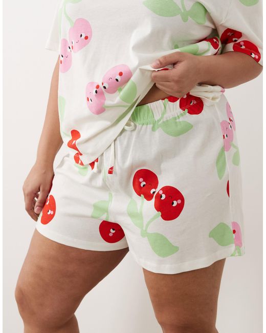 ASOS White Asos design curve – pyjama mit oversize-t-shirt und shorts mit kirschprint
