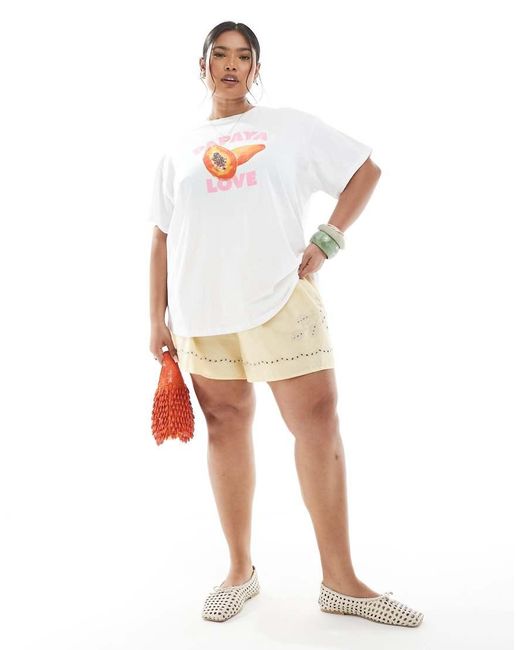 Pieces Plus White Pieces Curve Oversized T-shirt With Papaya Love Graphic