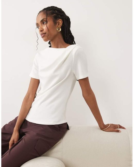 Top di Threadbare in White