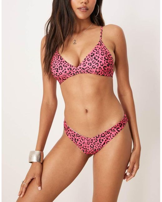 Top Bikini Leopardato Push-Up di OOSC in Red