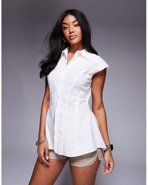 Asos x the sourced collection - chemise à coutures style corset ASOS en coloris White