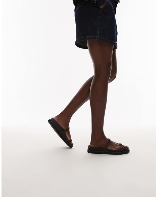 Josh di TOPSHOP in Black