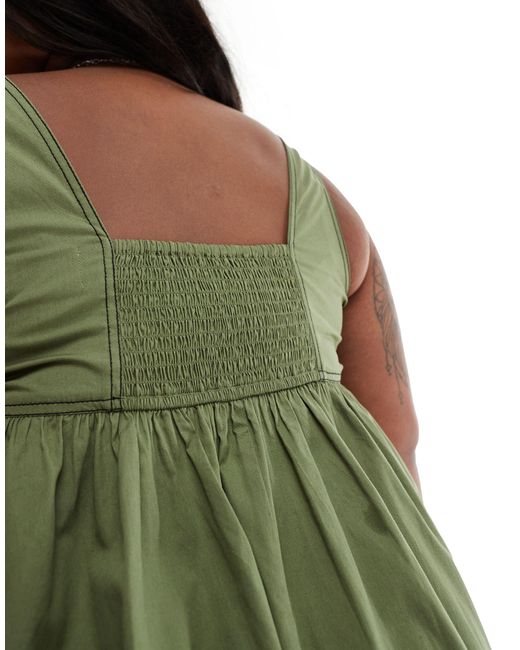 Plus - robe babydoll courte en coton avec col cranté - kaki Collusion en coloris Green