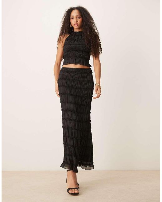 Gina Tricot Maxi Rok Met Smokwerk in het Black