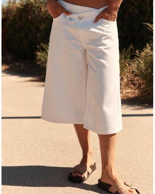 Stradivarius White Crossover Waist Jorts