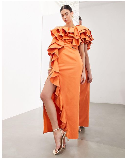 Premium - robe longue et asymétrique à bords bruts et volants ASOS en coloris Orange