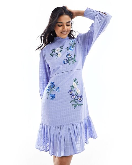 Robe courte manches longues à fleurs Hope & Ivy en coloris Blue