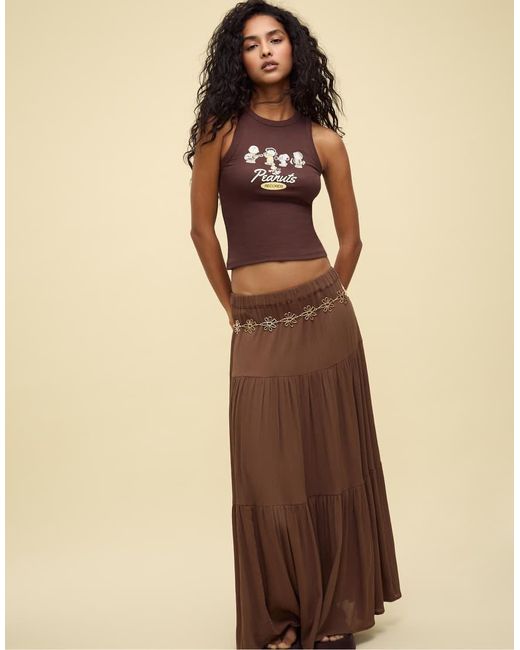 T-Shirt Con Scollo A Vogatore E Stampe "Peanuts" di Stradivarius in Brown