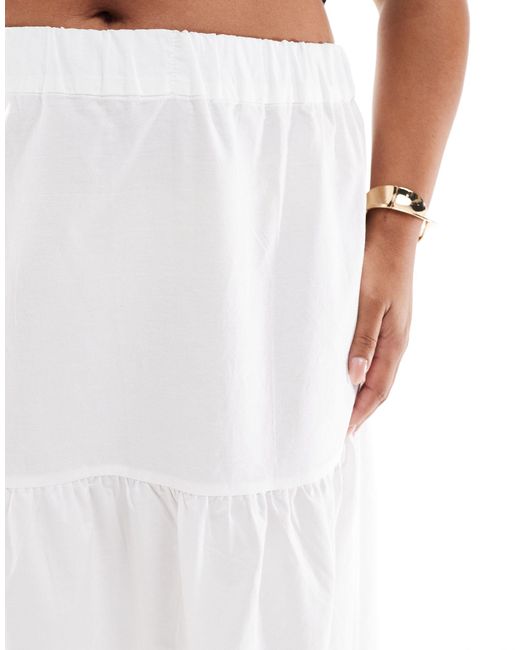Falda larga blanca escalonada con diseño ONLY de color White