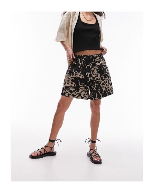TOPSHOP Black – schlupf-shorts mit mehrfarbigem, abstraktem leopardenmuster