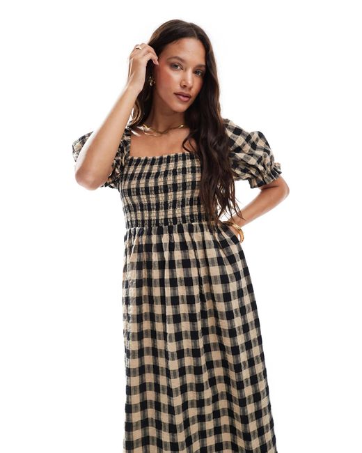 Robe mi-longue froncée à carreaux avec manches longues New Look en coloris White