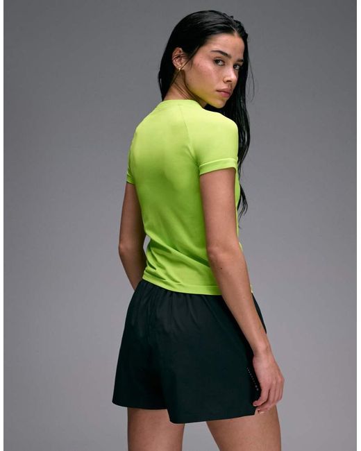 4505 Green Premium Lightweight Ultrasoft Seamless Running Short Sleeve