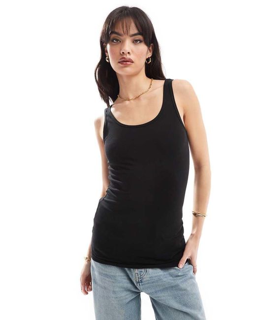 Top Sin Mangas De Jdy de color Black