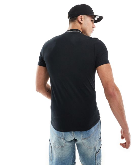 T-shirt attillata nera con collo alto di ASOS in Black da Uomo