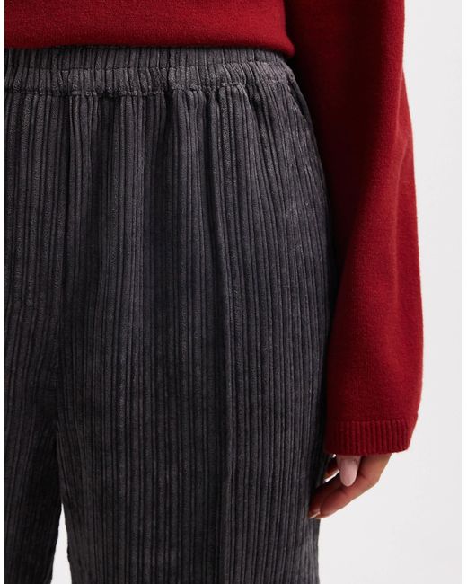 Pantalon en velours côtelé à enfiler ASOS en coloris Red