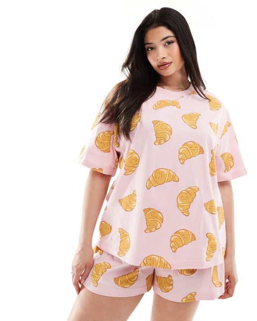 Asos design curve - pyjama avec t-shirt oversize et short à motif croissants ASOS en coloris White
